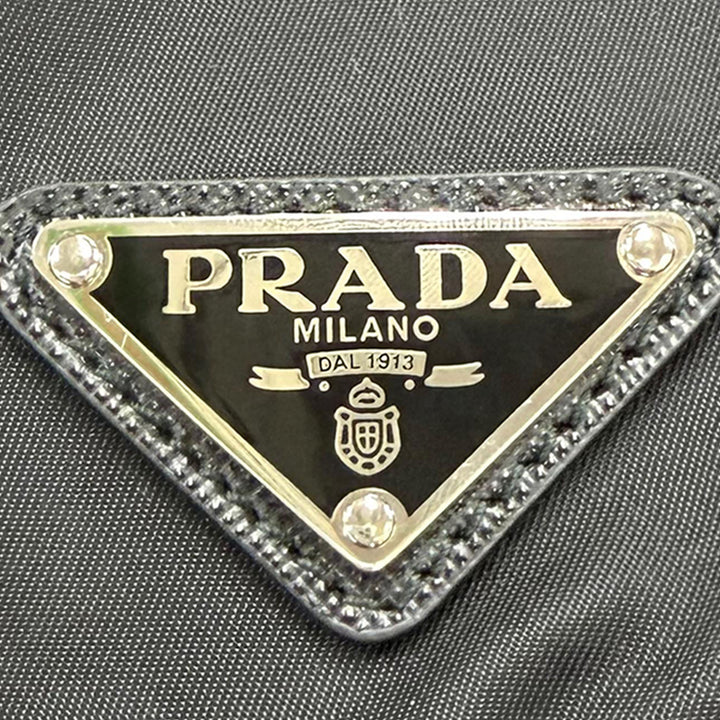 à finitions Re Sac à dos Saffiano Noir