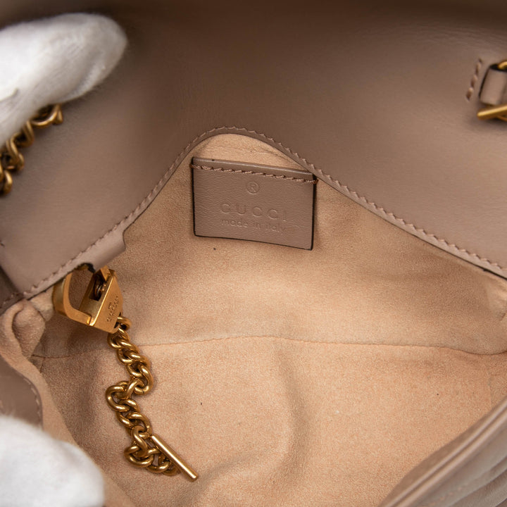Gucci Mini GG Marmont Matelasse Cuir de veau à rabat Sac porté croisé