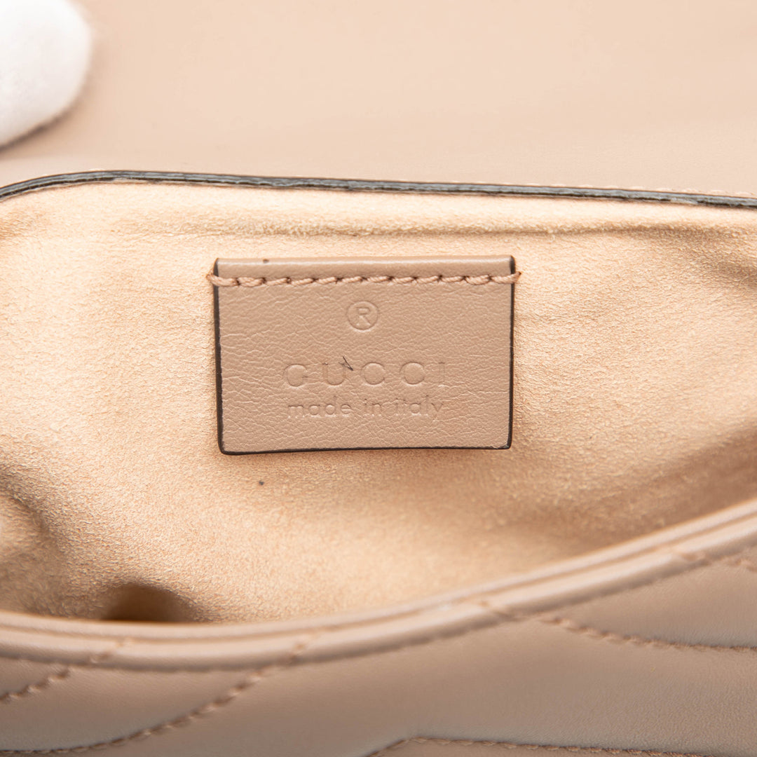 Gucci Mini GG Marmont Matelasse Cuir de veau à rabat Sac porté croisé