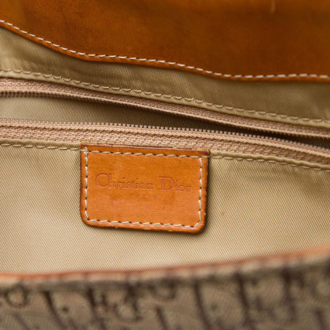 Dior Sac porté épaule Diorissimo Trotter Street Chic Columbus Beige – vue 5 – GABY PARIS