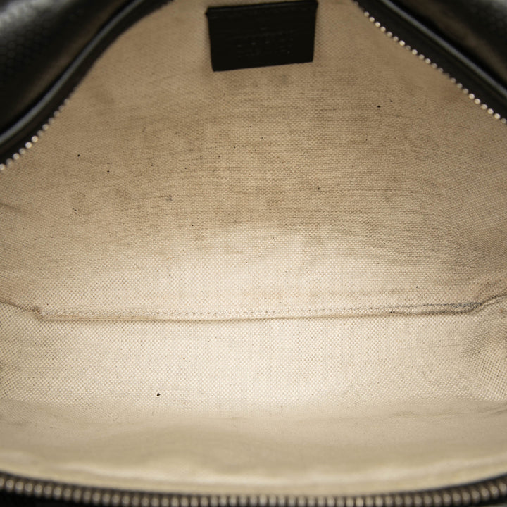 Gucci GG embossé perforé Cuir Pocket Sac ceinture