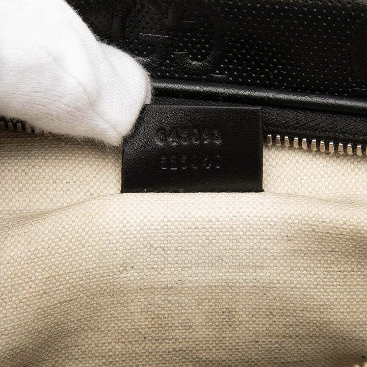 Gucci GG embossé perforé Cuir Pocket Sac ceinture