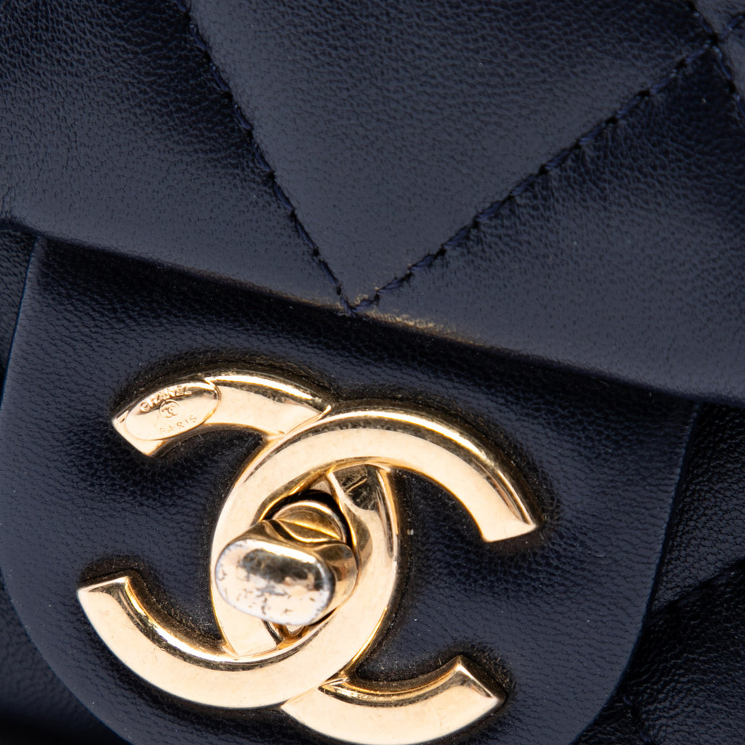 Chanel Matelassé Funky Town à rabat Petit Cuir d'agneau Bleu – vue 5 – GABY PARIS