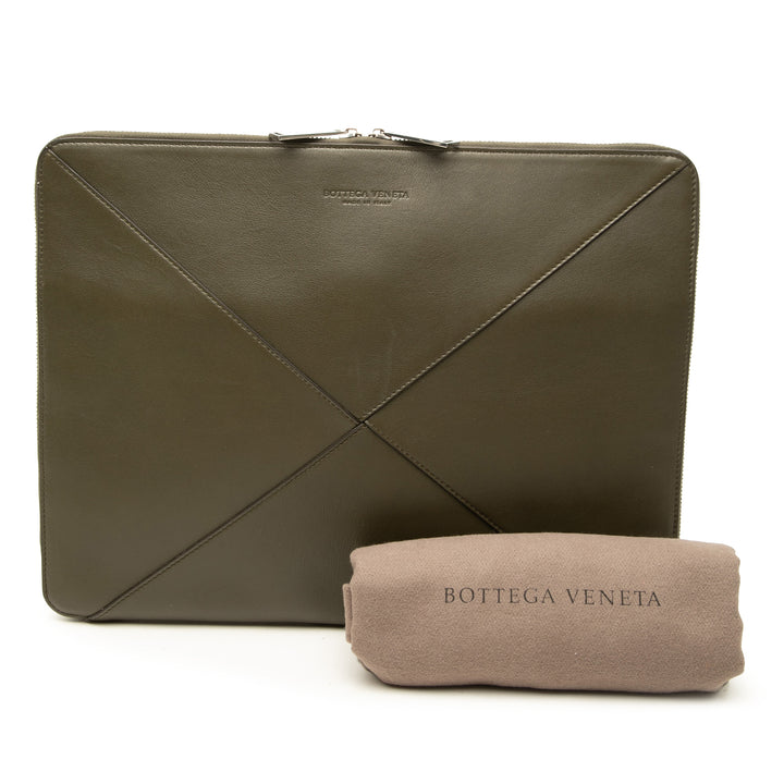 Bottega Veneta Pochette Portfolio Marron – vue 7 – GABY PARIS