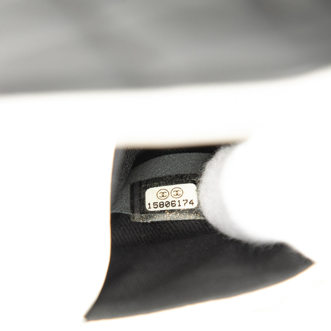 Chanel CC Bicolor Matelassé Cuir d’agneau Double Sided Wallet on Chain