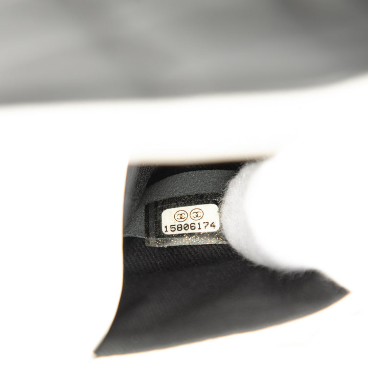 Chanel CC Bicolor Matelassé Cuir d’agneau Double Sided Wallet on Chain