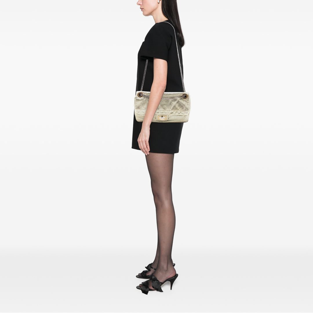 Chanel Medium Reissue perforé Cuir de veau Drill à rabat – GABY PARIS Authentique