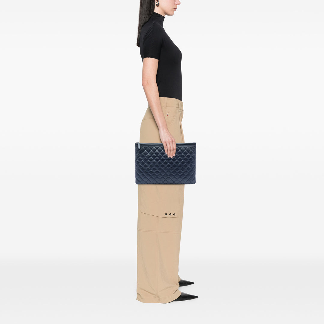 Matelassé Boy O Étui Pochette Grand Cuir caviar Bleu