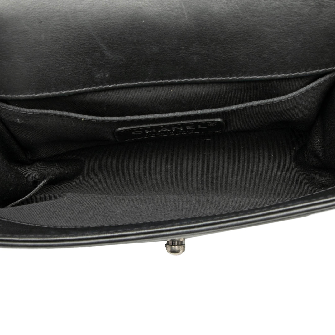 Chanel Small Matelassé Cuir d’agneau Boy à rabat