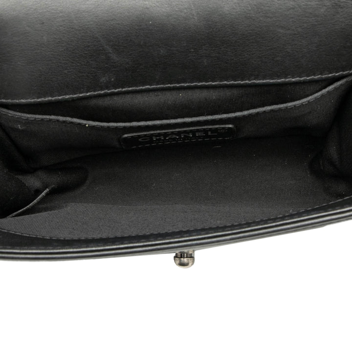 Chanel Small Matelassé Cuir d’agneau Boy à rabat