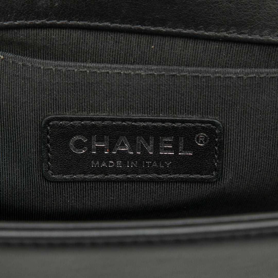 Chanel Small Matelassé Cuir d’agneau Boy à rabat