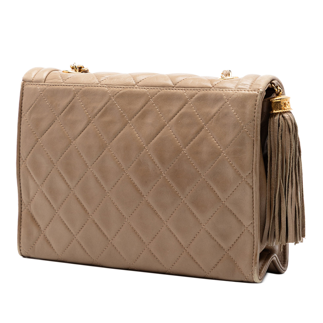 Chanel Matelassé Cuir d’agneau Pompon à rabat