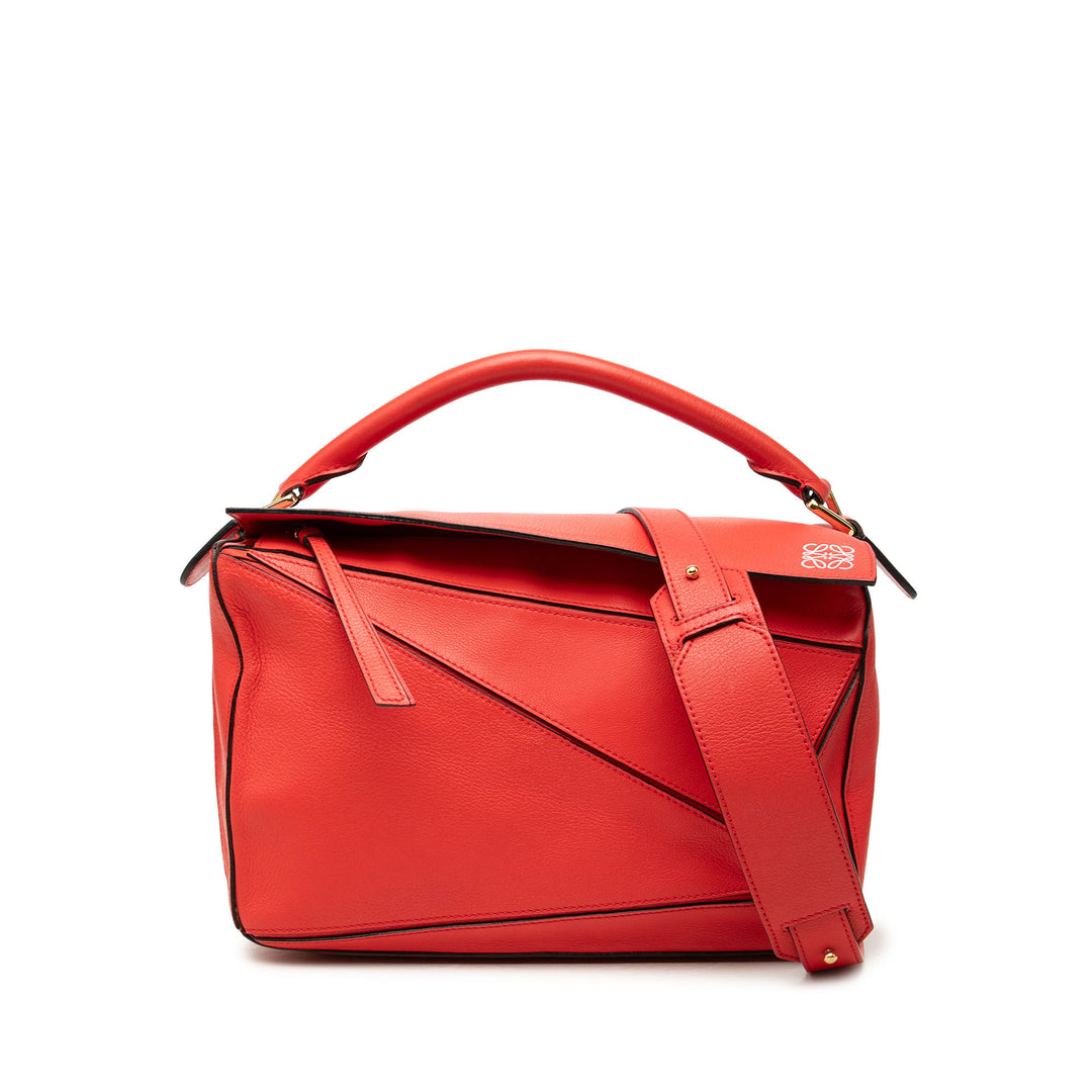 LOEWE Sac à main Puzzle Moyen Cuir de veau Rouge – vue principale – GABY PARIS