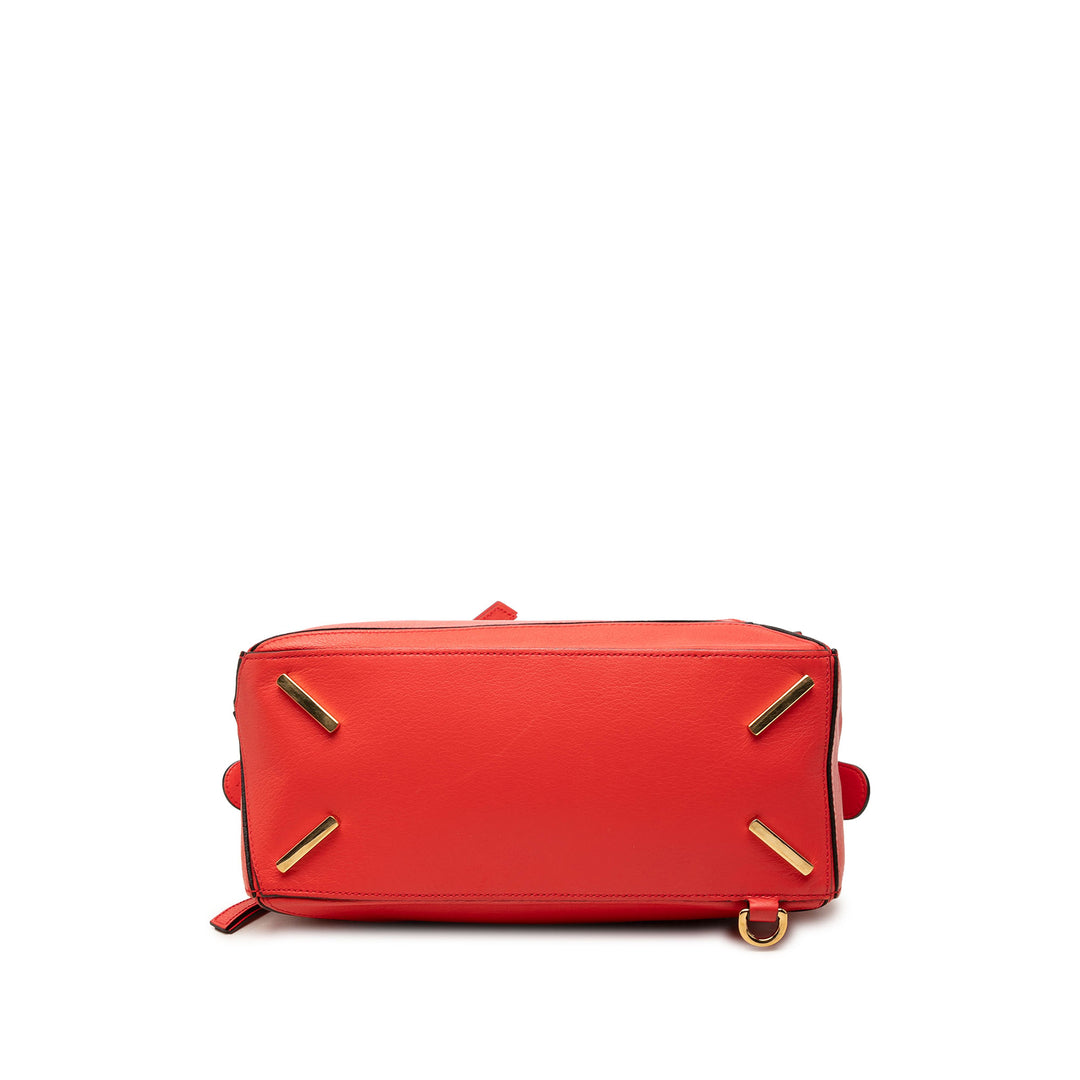 LOEWE Sac à main Puzzle Moyen Cuir de veau Rouge – vue 3 – GABY PARIS