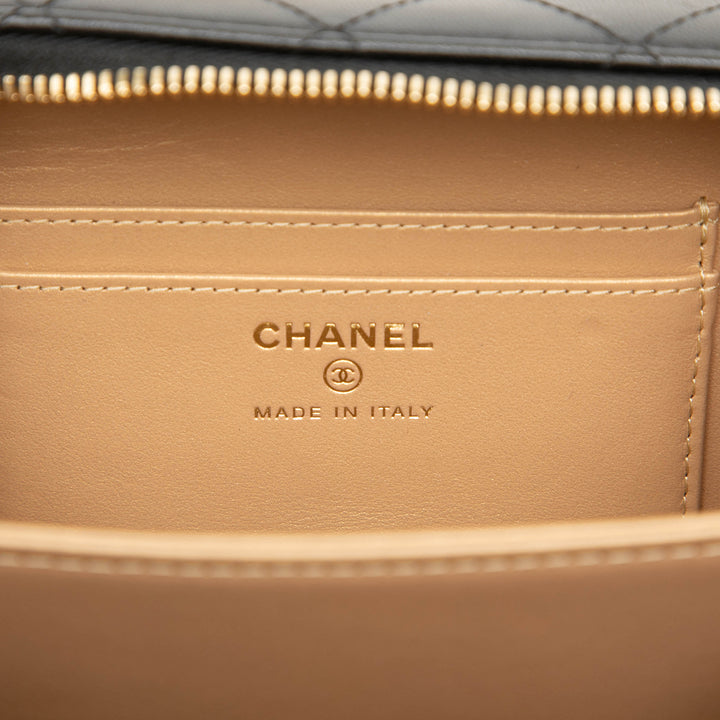Chanel Mini CC Matelassé Cuir d’agneau et Golden Plate Vanity Sac porté croisé