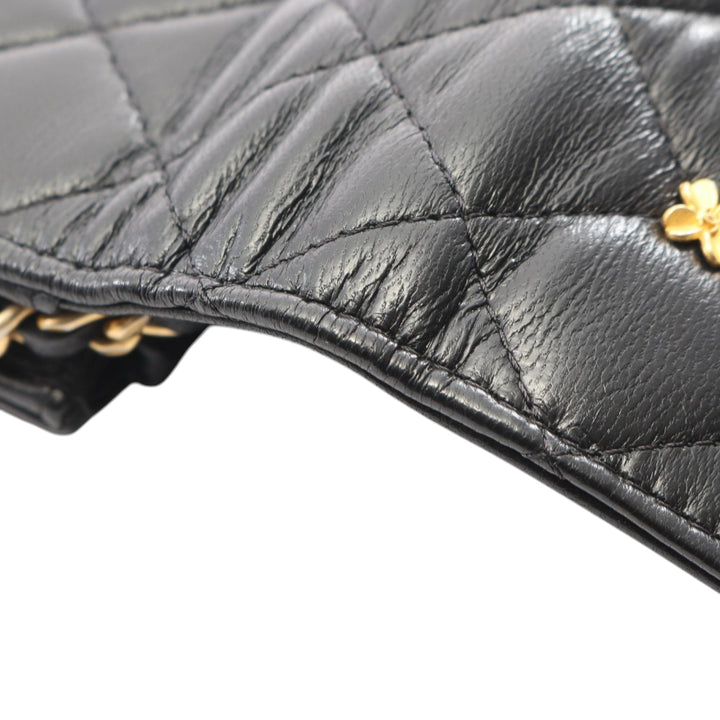 Chanel CC Matelassé clouté 18K Lucky Charms Wallet on Chain Cuir d'agneau Noir – vue 7 – GABY PARIS