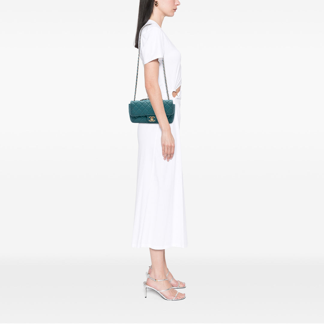 Chanel CC Matelassé Cuir d’agneau East West Simple rabat