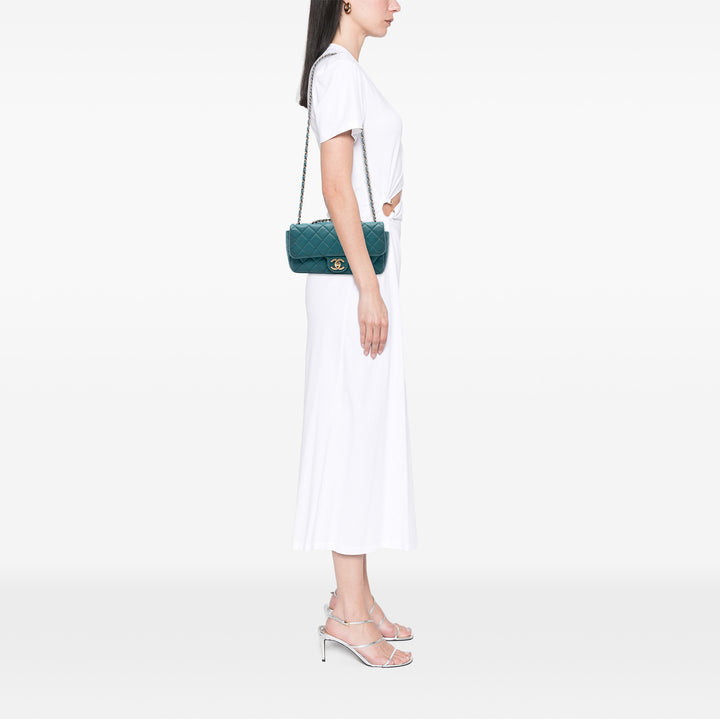 Chanel CC Matelassé Cuir d’agneau East West Simple rabat