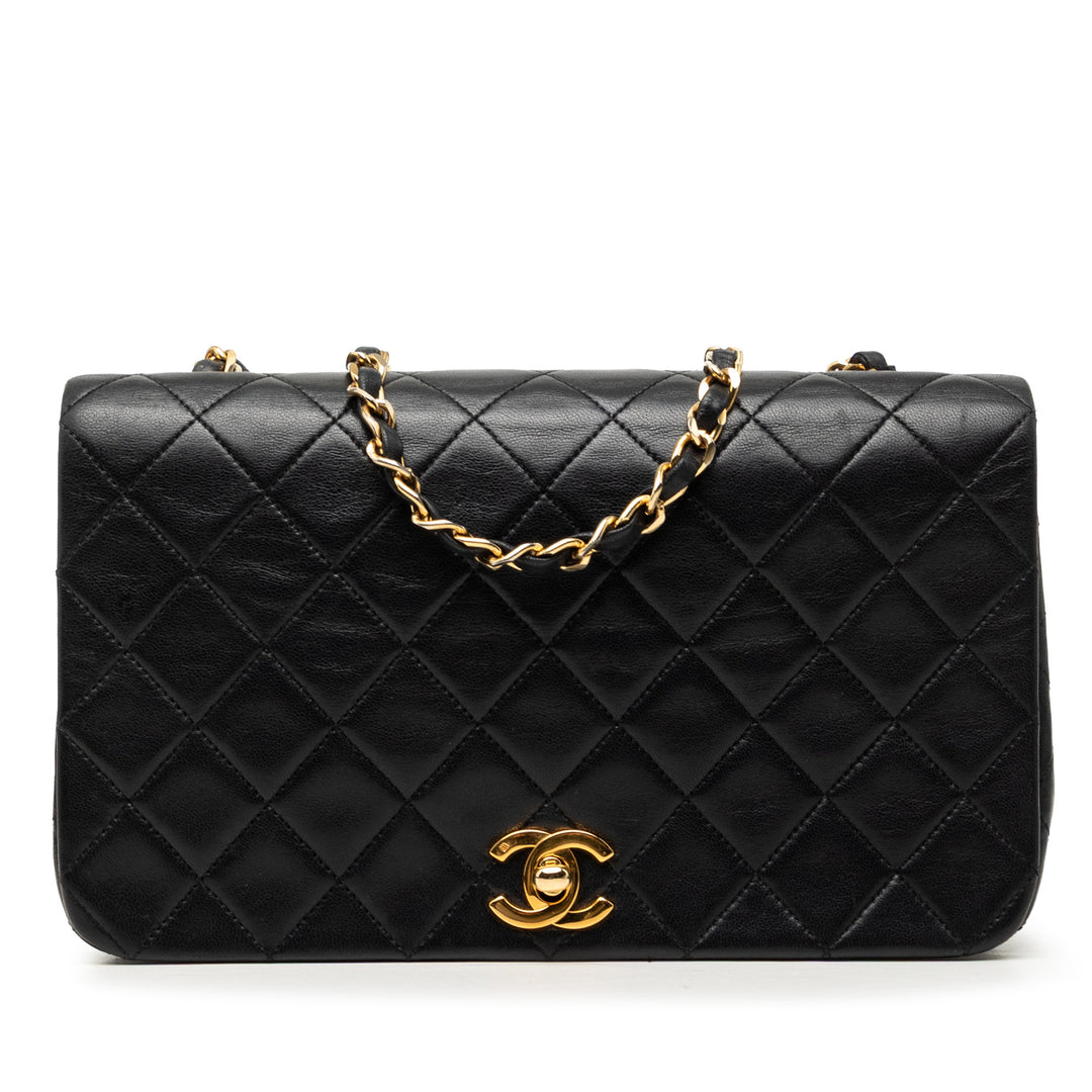 Chanel Medium Matelassé Cuir d’agneau Rabat intégral