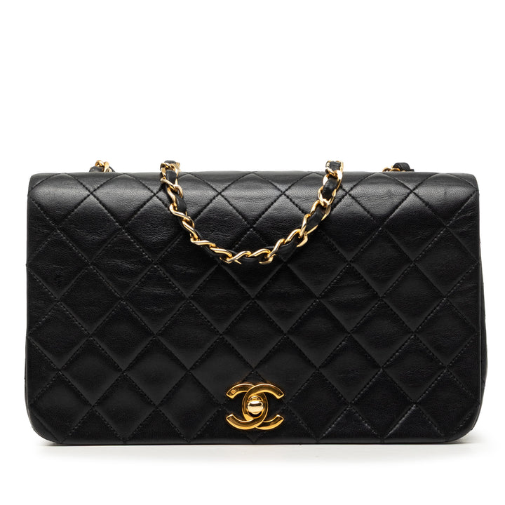 Chanel Medium Matelassé Cuir d’agneau Rabat intégral