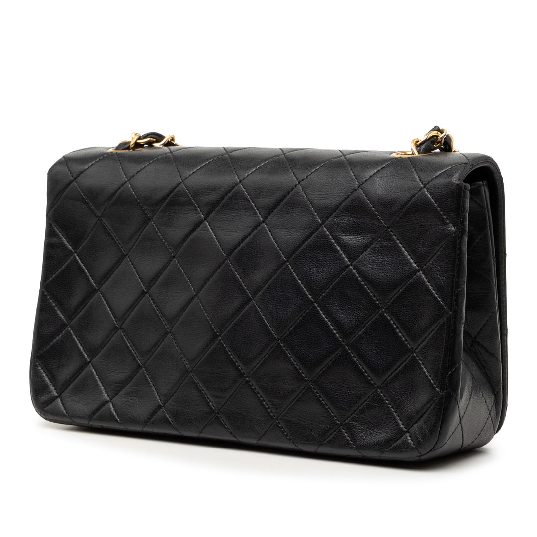 Chanel Medium Matelassé Cuir d’agneau Rabat intégral