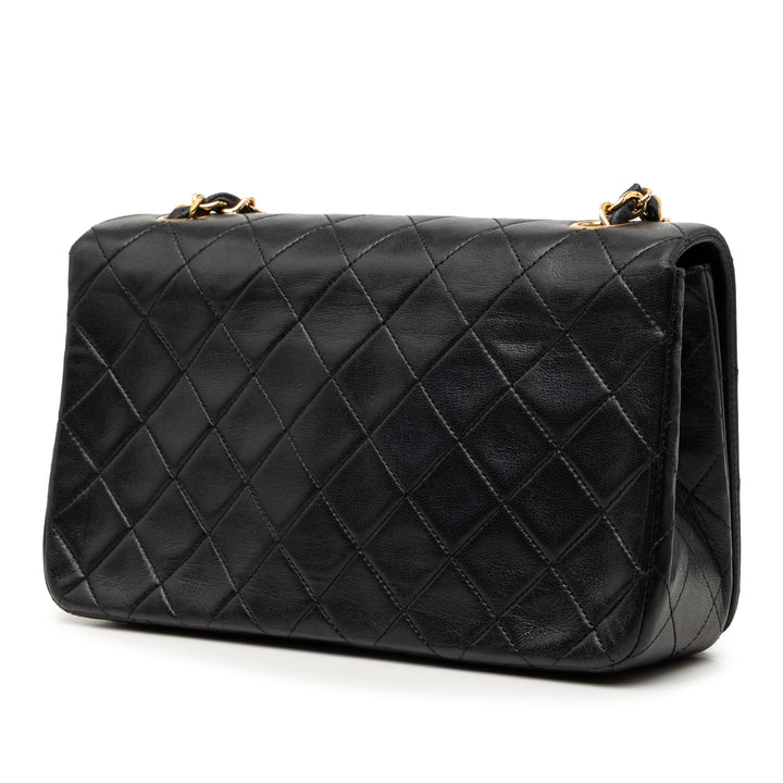 Chanel Medium Matelassé Cuir d’agneau Rabat intégral