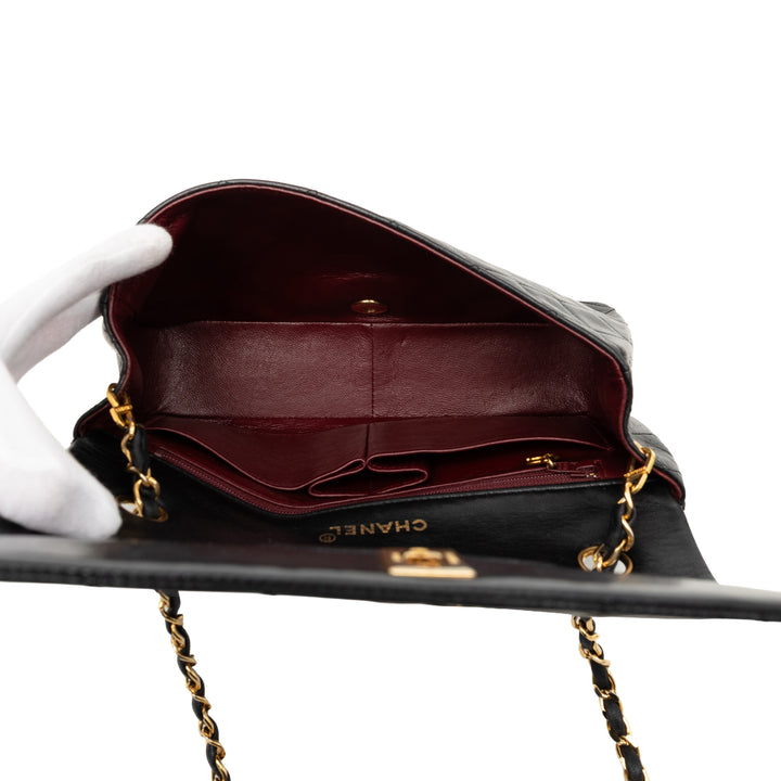 Chanel Medium Matelassé Cuir d’agneau Rabat intégral