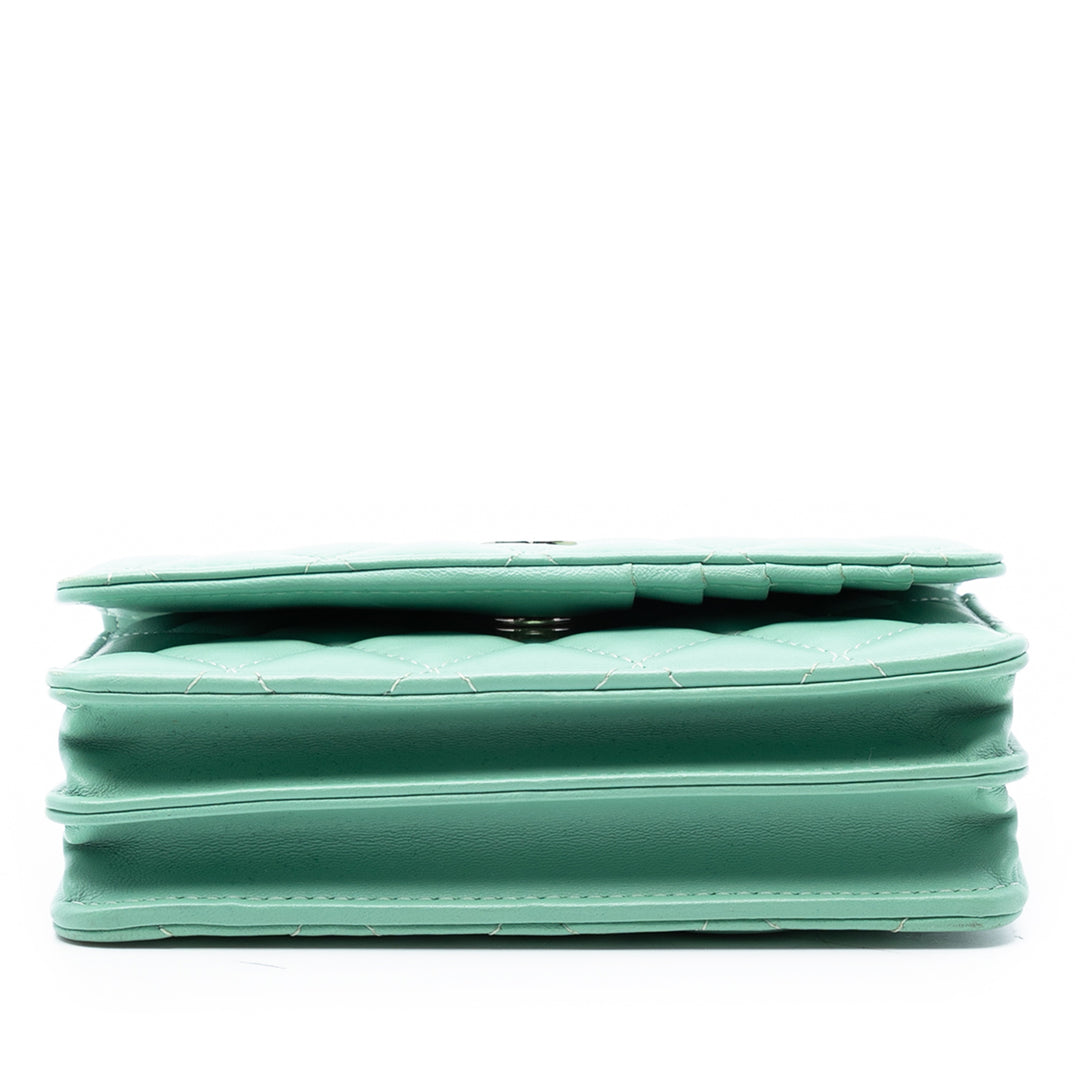 Chanel Mini CC Matelassé Cuir d’agneau Wallet On Chain