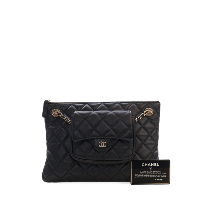 Chanel CC Matelassé Pochette with à rabat Porte-monnaie Mini Cuir d'agneau Noir – vue 5 – GABY PARIS