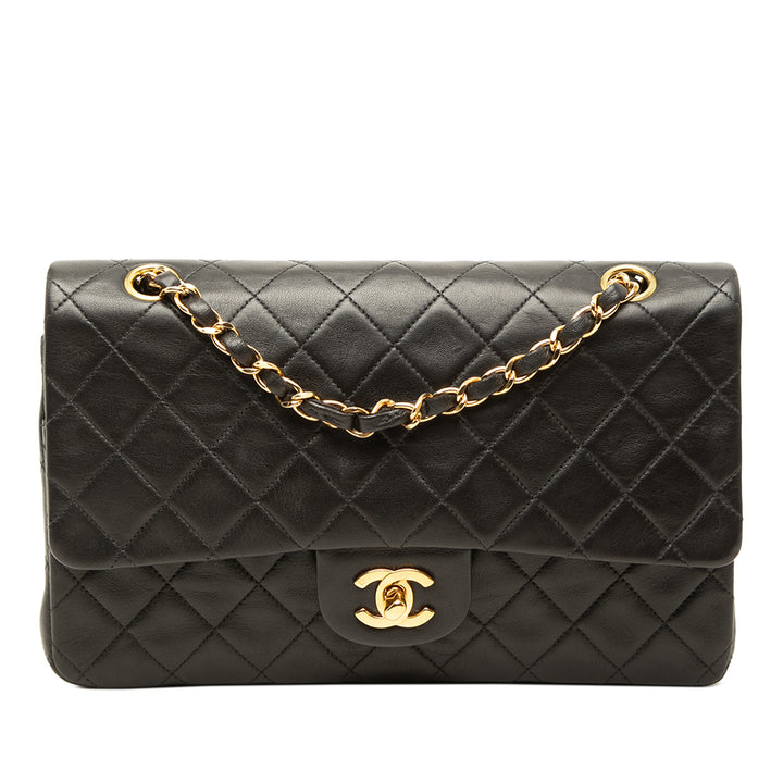 Chanel Sac porté épaule Classic Double rabat Moyen Cuir d'agneau Noir – vue principale – GABY PARIS
