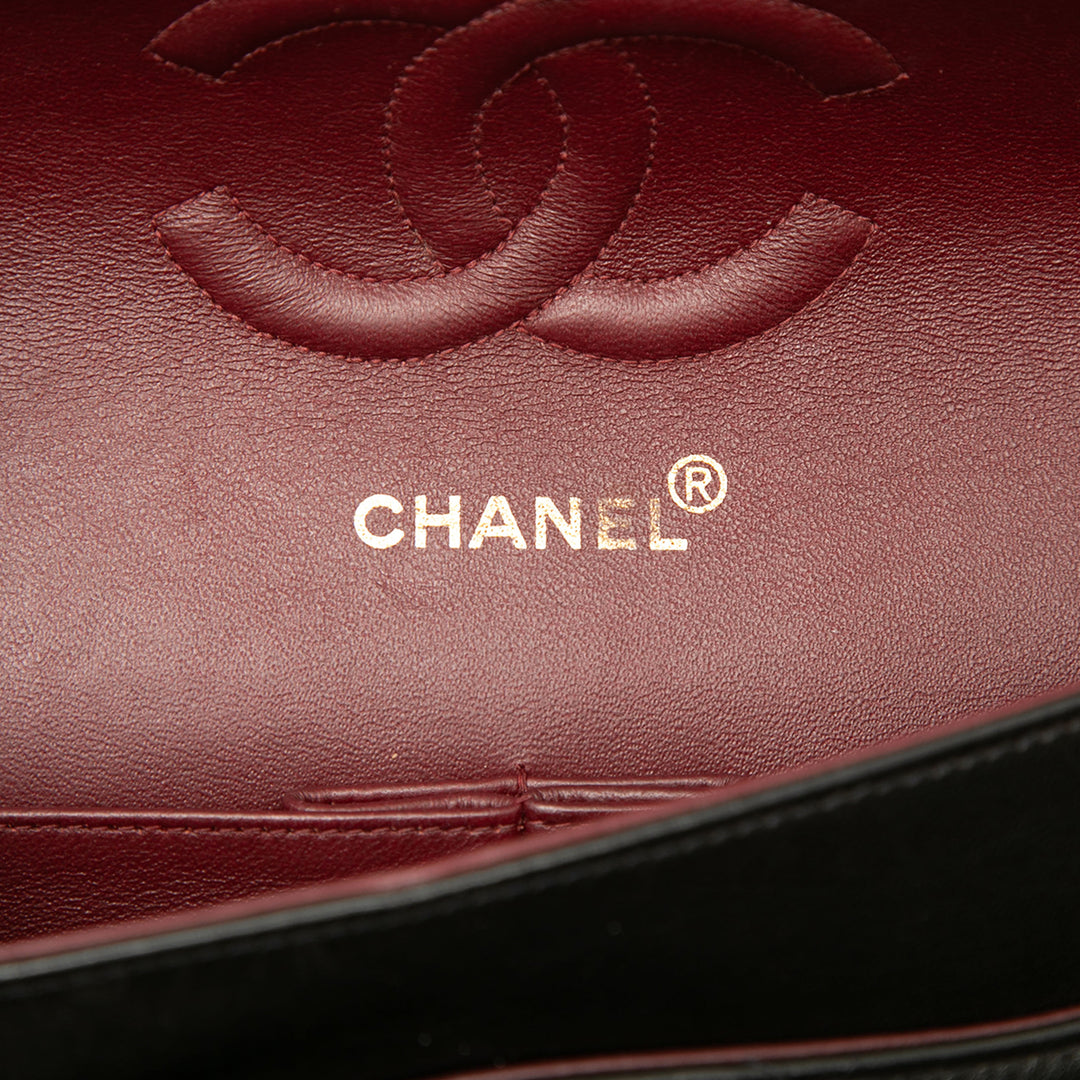 Chanel Sac porté épaule Classic Double rabat Moyen Cuir d'agneau Noir – vue 5 – GABY PARIS