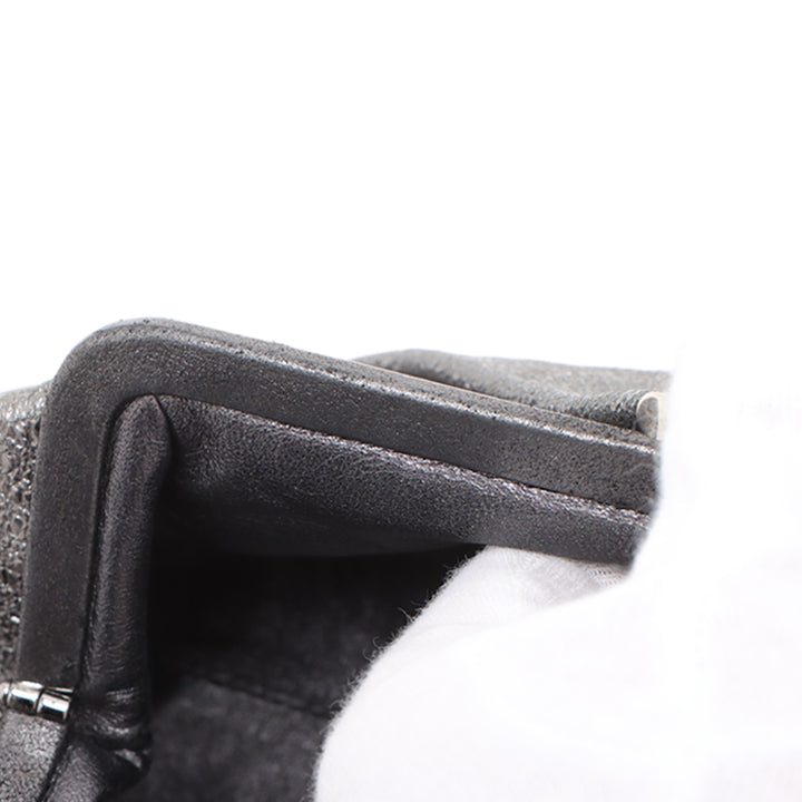 Chanel Cuir Kiss Lock Pochette
