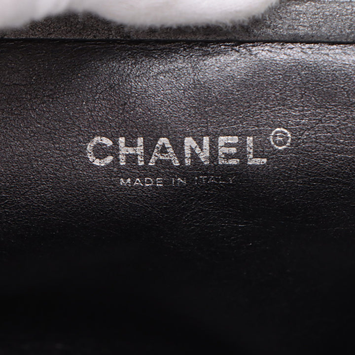 Chanel Cuir Kiss Lock Pochette