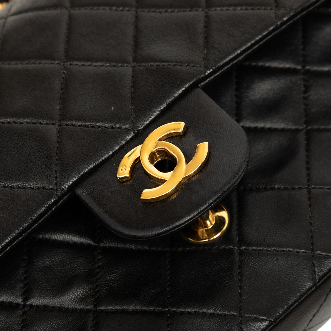 Chanel Medium Classic Cuir d'agneau Double rabat
