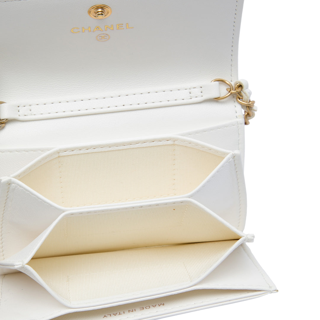 Chanel Matelassé Cuir d’agneau Romance Card Holder On Chain