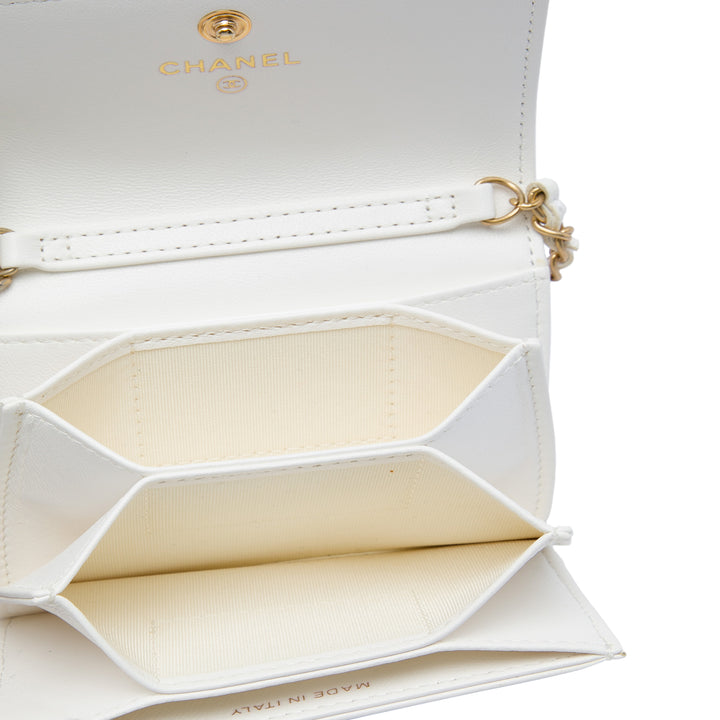 Chanel Matelassé Cuir d’agneau Romance Card Holder On Chain