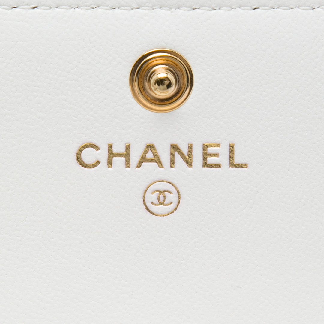 Chanel Matelassé Cuir d’agneau Romance Card Holder On Chain