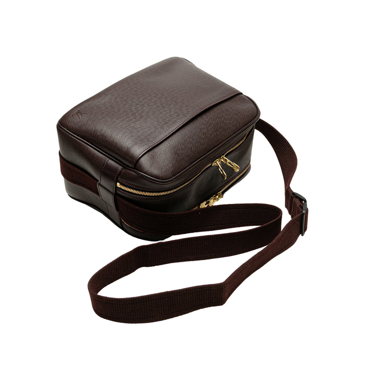 Louis Vuitton Taiga Reporter PM Rouge