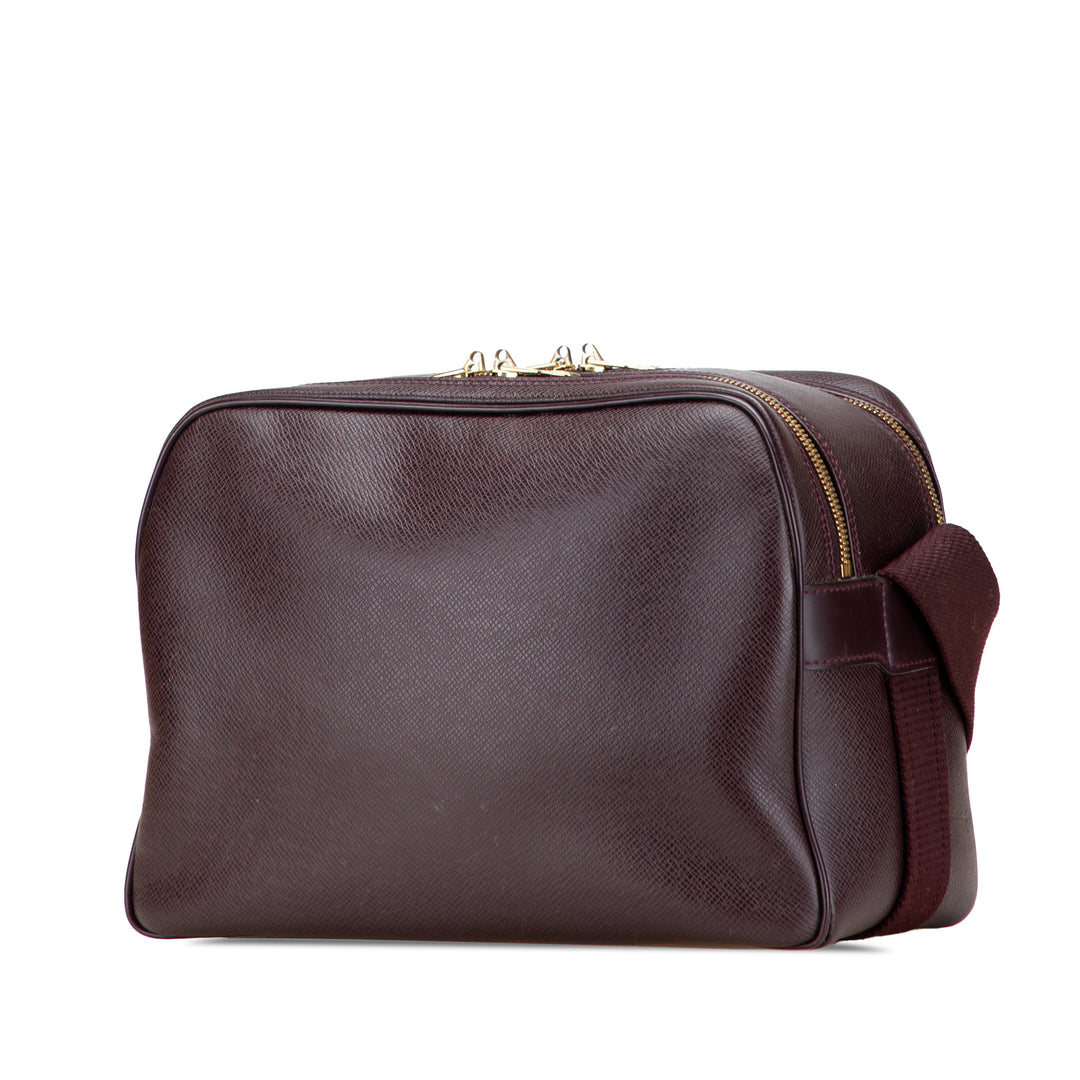 Louis Vuitton Taiga Reporter PM Rouge