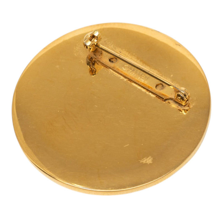 Chanel CC plaqué et Émail Rond Broche Métal
