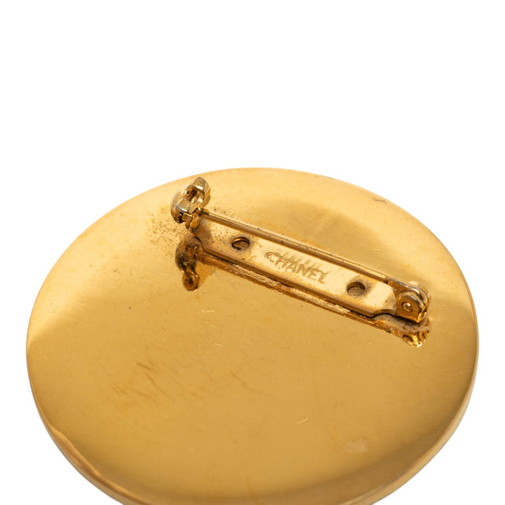 Chanel CC plaqué et Émail Rond Broche Métal