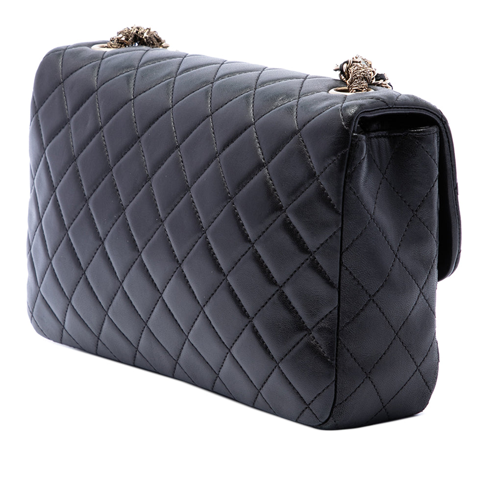 Chanel Matelassé Westminster Perle à rabat Moyen Cuir d'agneau Noir – vue 2 – GABY PARIS