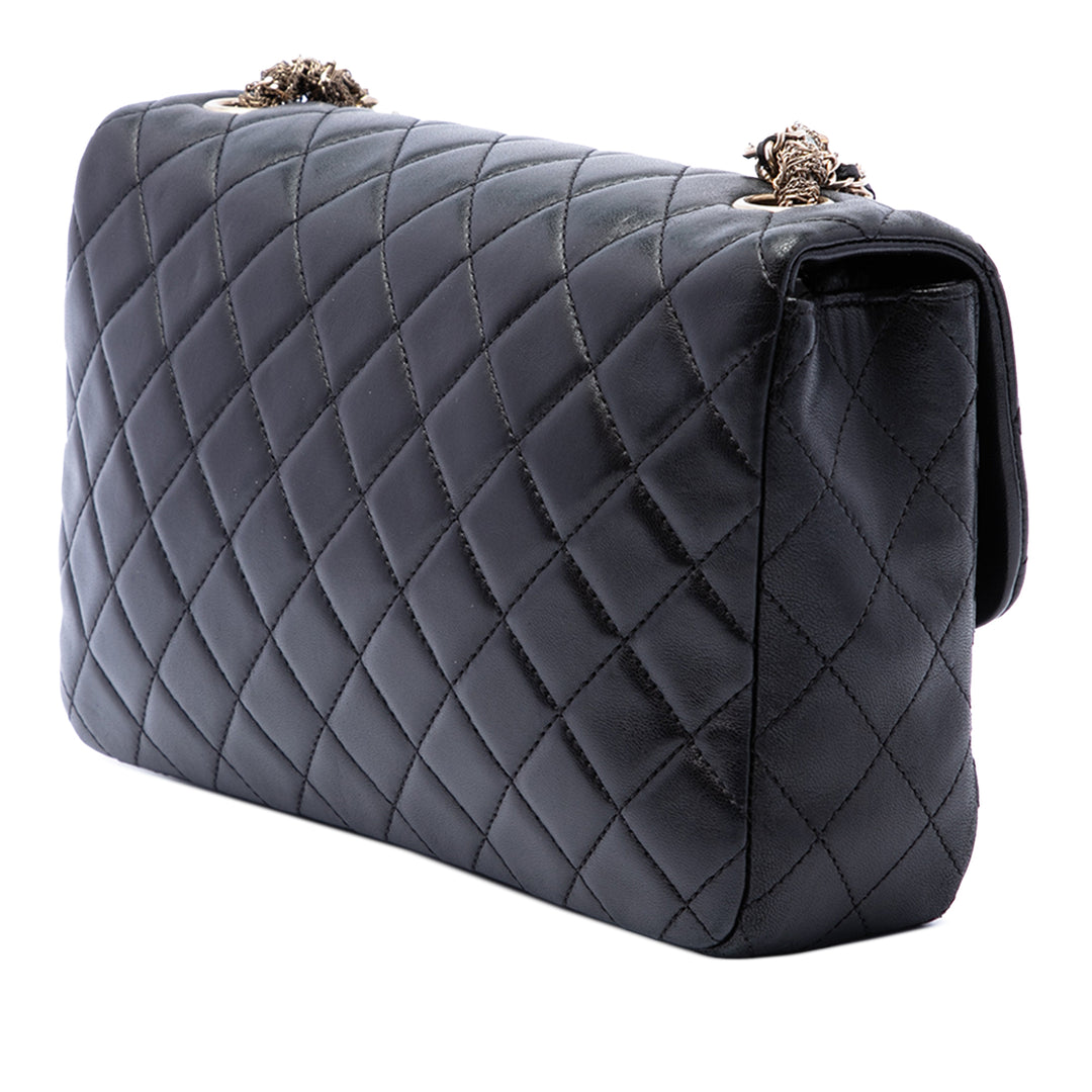 Chanel Matelassé Westminster Perle à rabat Moyen Cuir d'agneau Noir – vue 2 – GABY PARIS