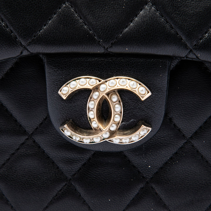 Chanel Matelassé Westminster Perle à rabat Moyen Cuir d'agneau Noir – vue 5 – GABY PARIS