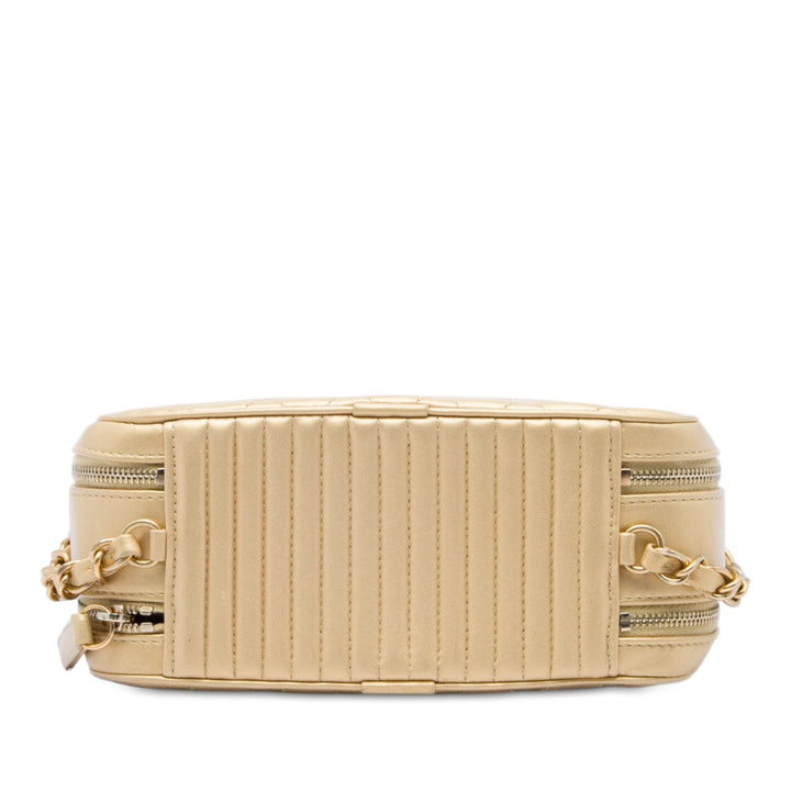 Chanel Matelassé Coco Boy Sac caméra Petit Cuir d'agneau Doré – vue 3 – GABY PARIS
