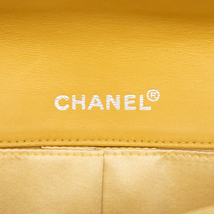 Chanel New Travel Line Nylon East West à rabat – GABY PARIS Authentique