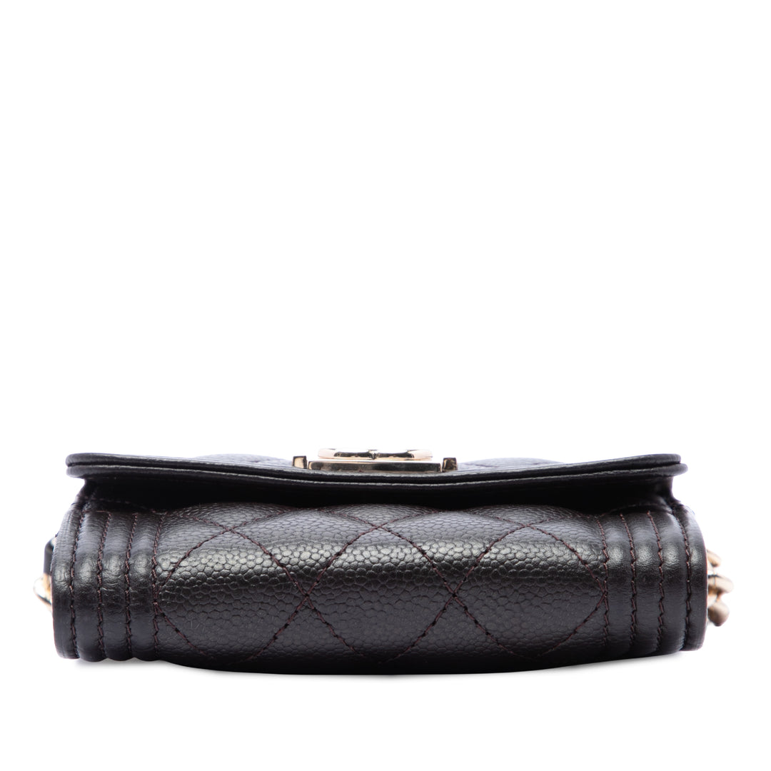 Chanel Matelassé Boy Porte-cartes avec chaîne Cuir caviar Marron