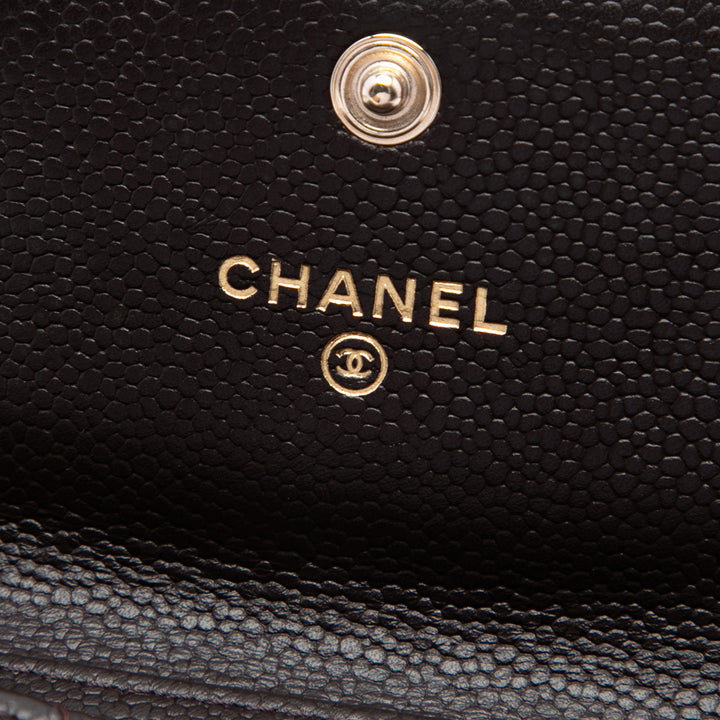 Chanel Matelassé Boy Porte-cartes avec chaîne Cuir caviar Marron