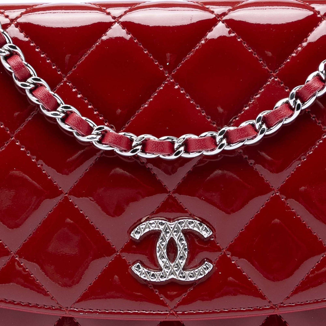 Chanel CC Matelassé Cuir verni Brilliant Wallet on Chain