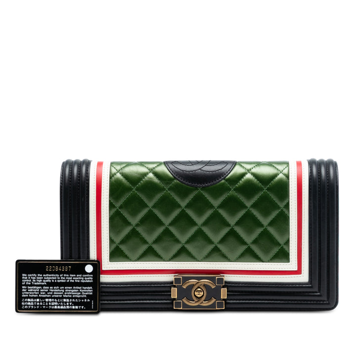 Chanel Old Medium Multicolor Matelassé Cuir d’agneau Crest Boy à rabat